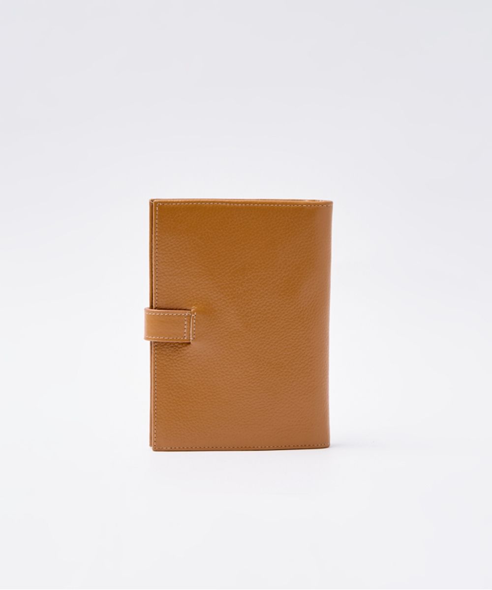 porta-passaporte-couro-metal-tan-un_2