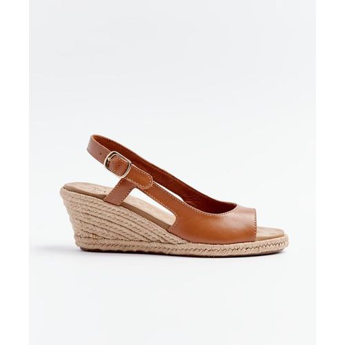 ANABELA-COURO-CONFORT-FIVELA---TAN-01