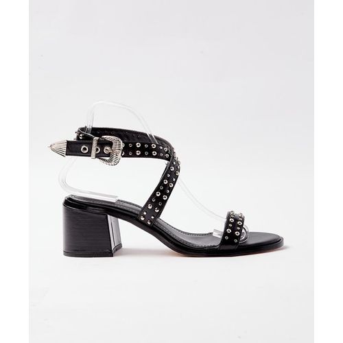 SANDALIA-SALTO-BAIXO-COURO-TACHAS---PRETO-01