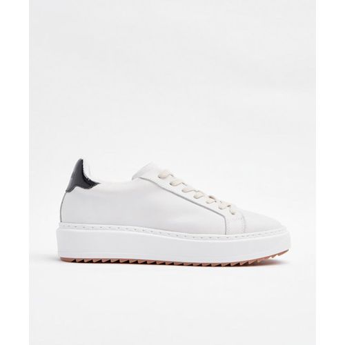 TENIS-FLAT-COURO-LISO-DETALHE---BRANCO-01
