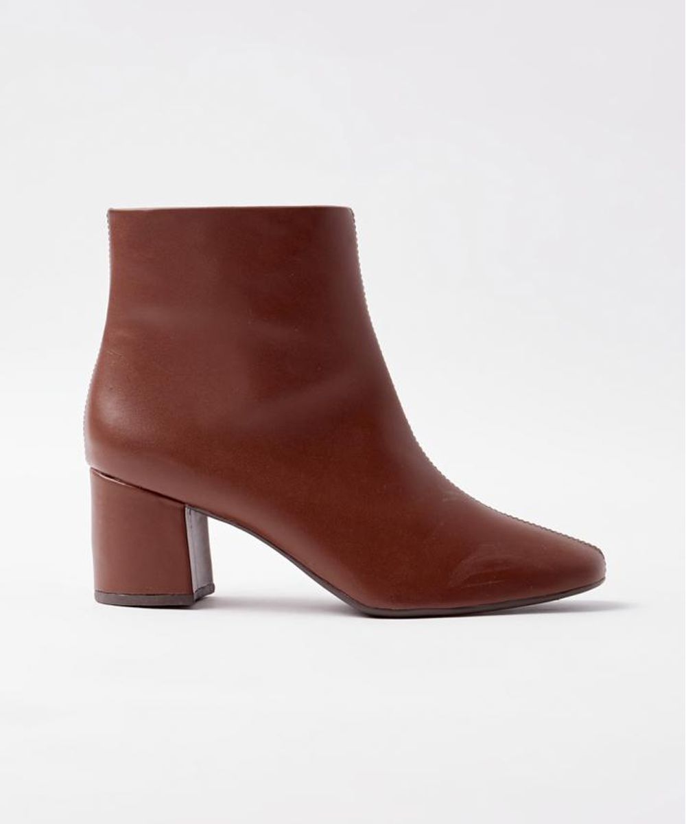 BOTA-BASIC-SALTO-QUADRADO---CAFE-01