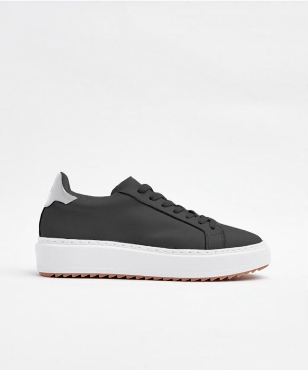TENIS-FLAT-COURO-LISO-DETALHE---PRETO-01