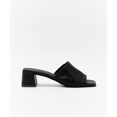 SANDALIA-SALTO-COURO-MULE---PRETO-01