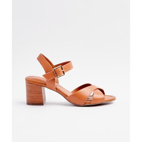 SANDALIA-SALTO-COURO-TIRA-X---TAN-01