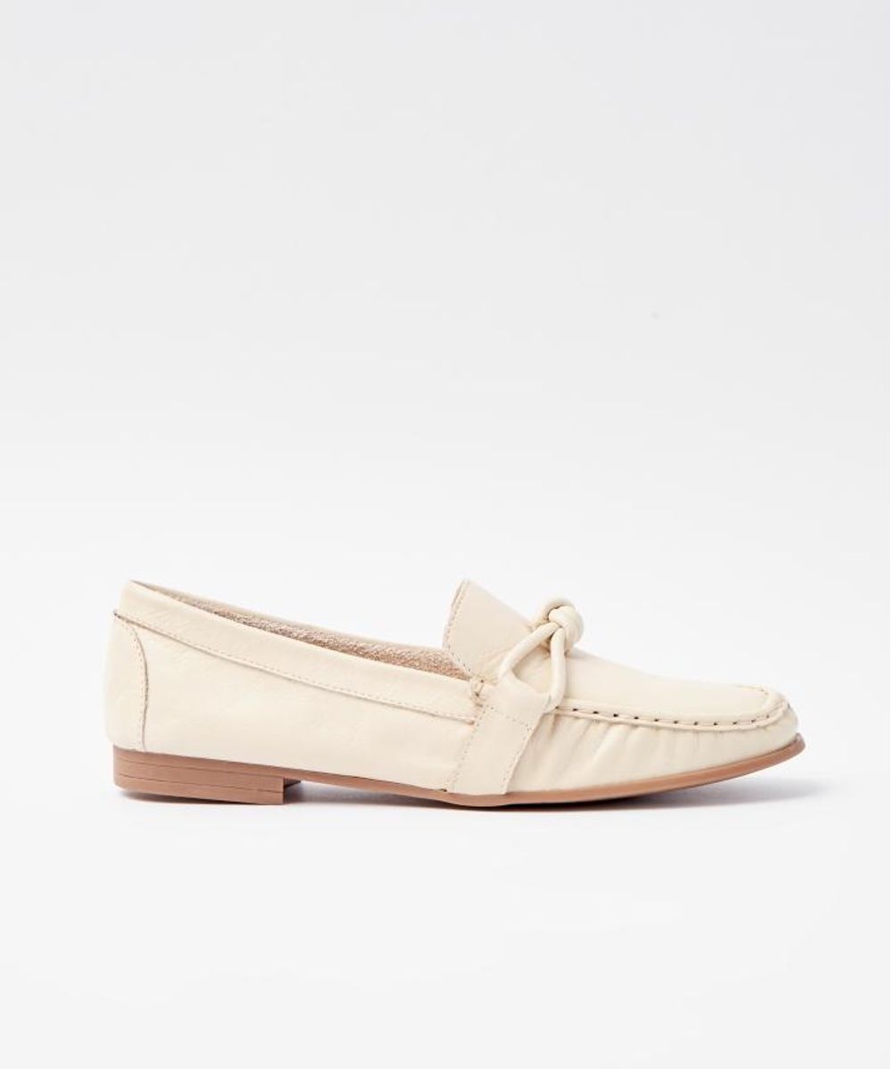 MOCASSIM-COURO-LACO---OFF-WHITE-01