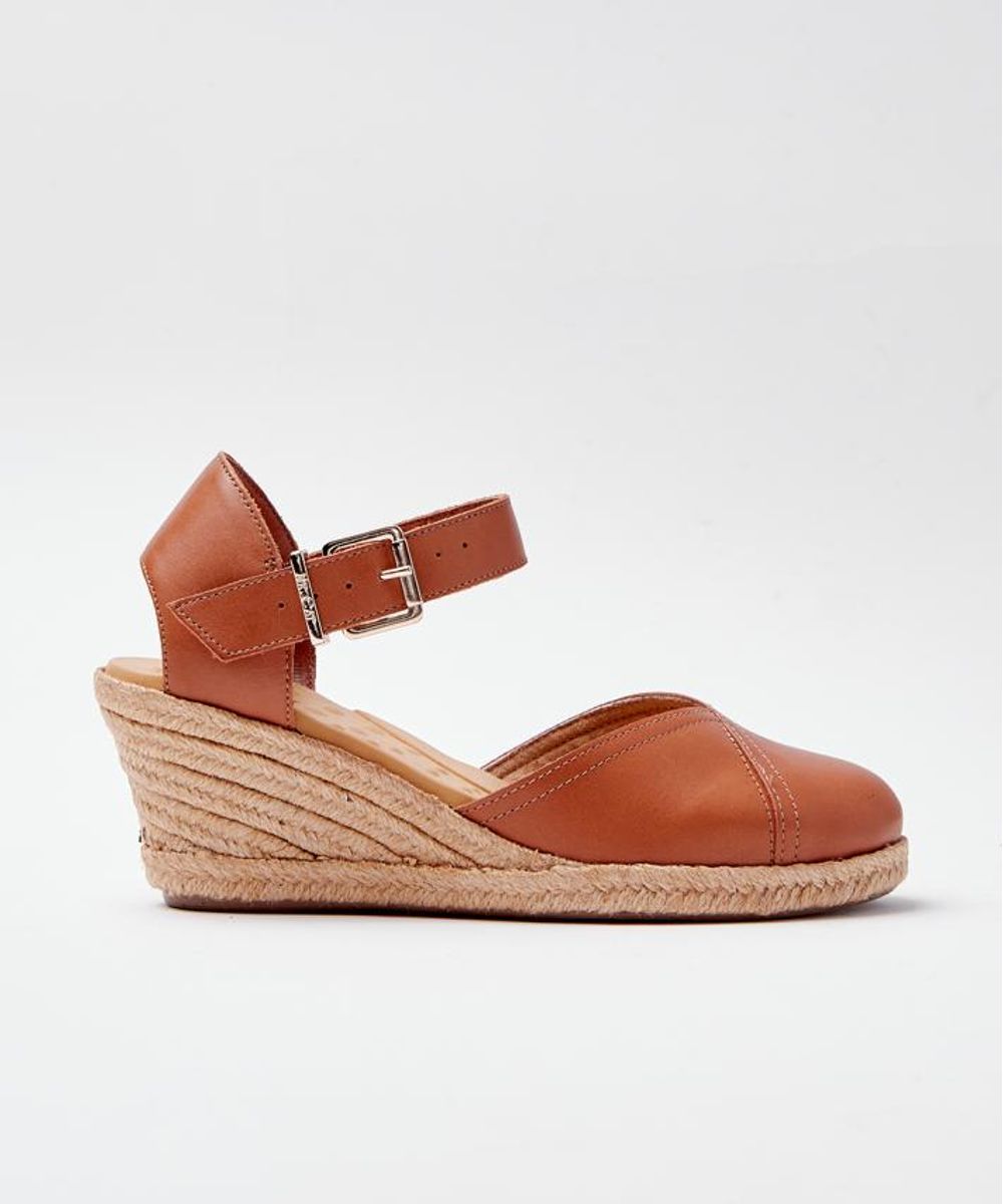 ANABELA-PABI-COURO-FIVELA---TAN-01