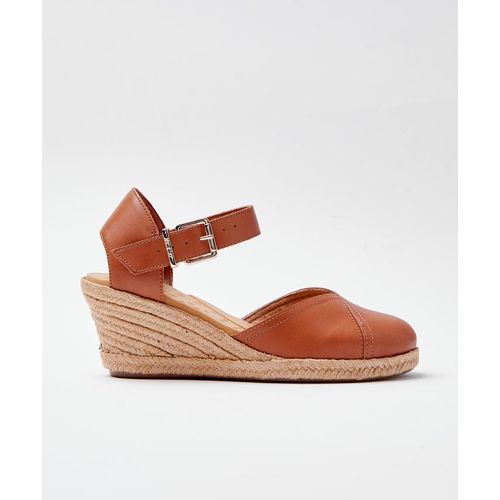 ANABELA-PABI-COURO-FIVELA---TAN-01