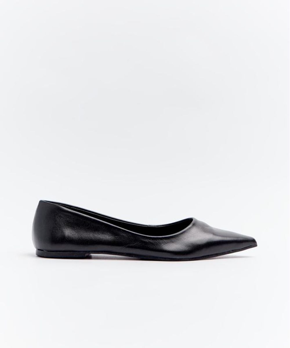 SAPATILHA-COURO-BASIC-BICO-FINO---PRETO-01
