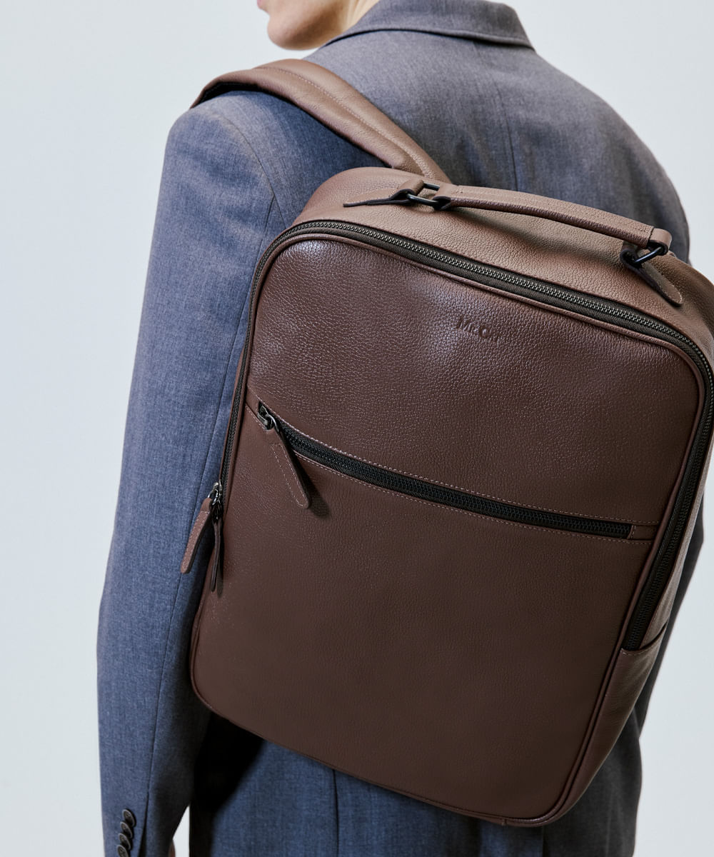 mochila-couro-minimal-mouro-hmo921-mr_2