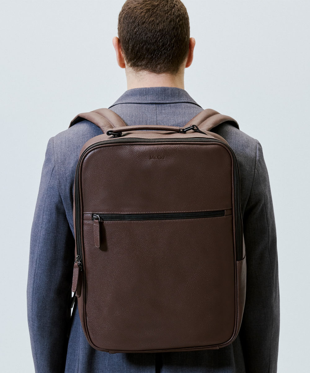mochila-couro-minimal-mouro-hmo921-mr_3