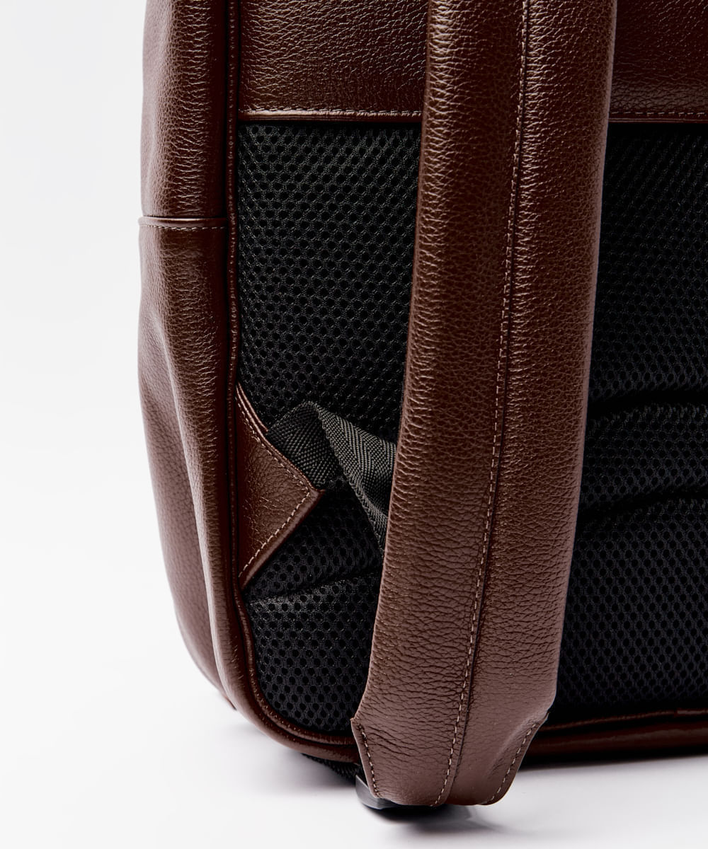 mochila-couro-minimal-mouro-hmo921-mr_6